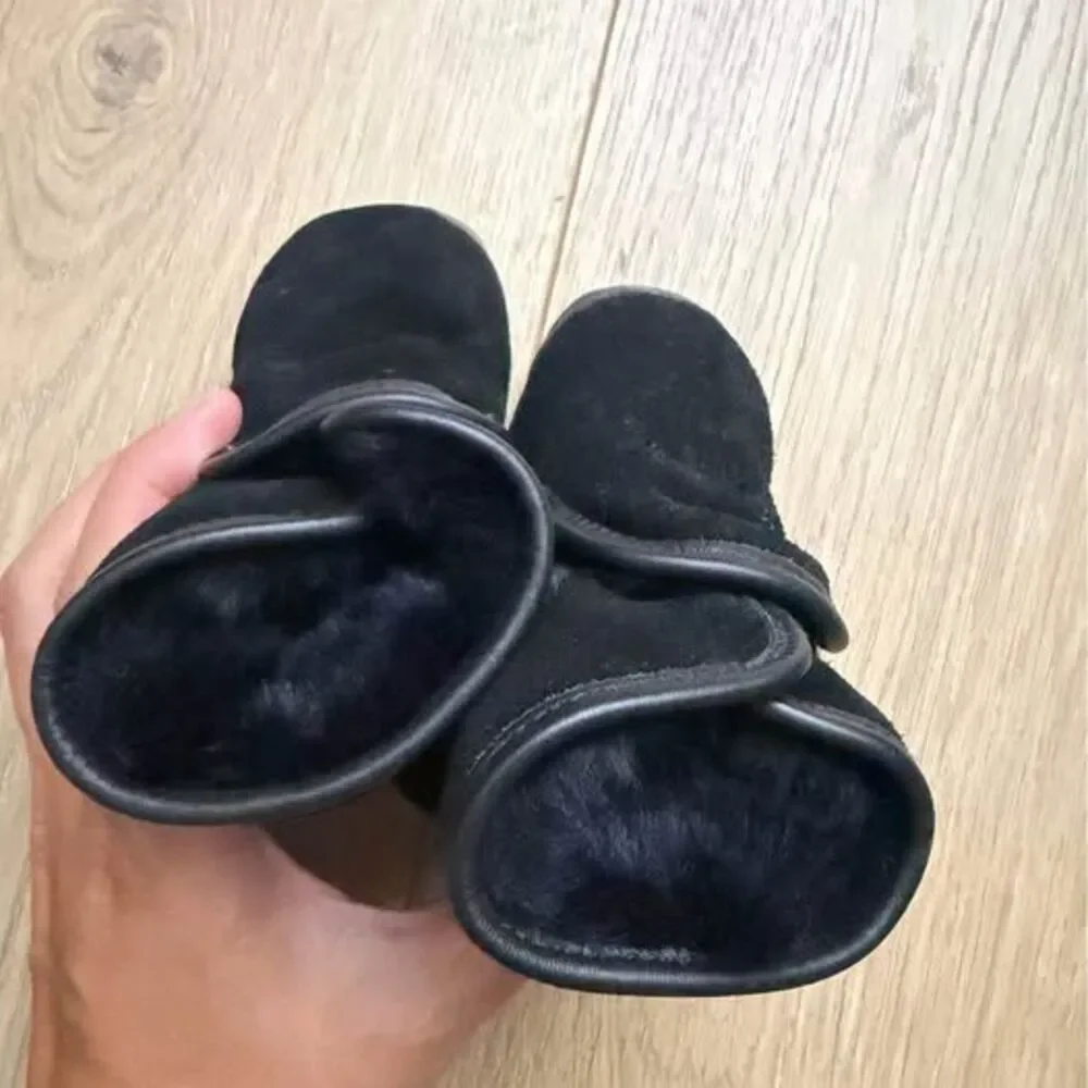 Robeez Baby Boots 6-12 months